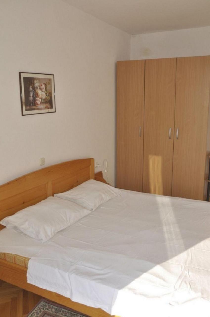 Apartments Petar - 6M From The Sea Barbat na Rabu Exterior foto