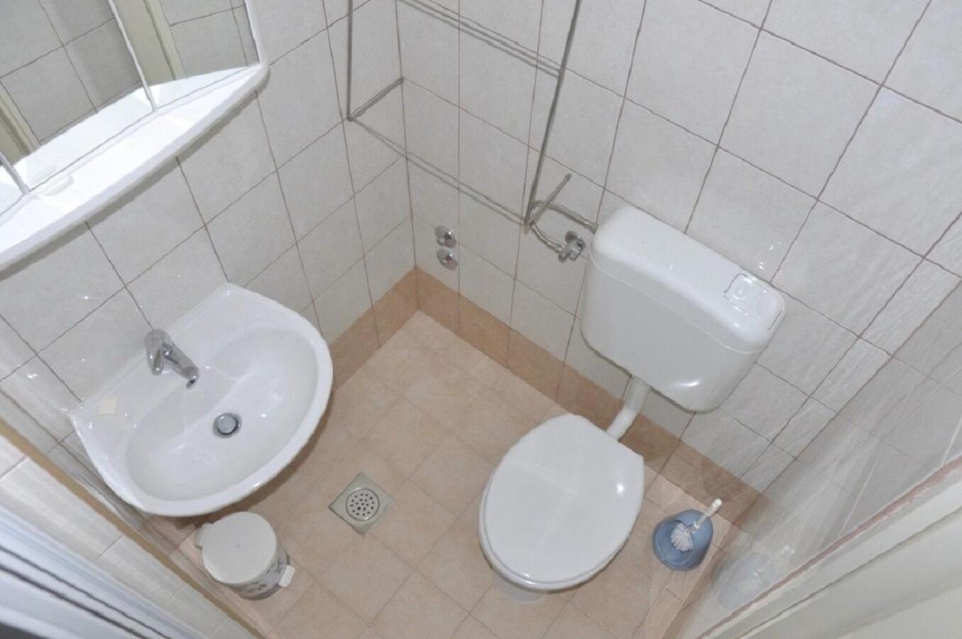 Apartments Petar - 6M From The Sea Barbat na Rabu Exterior foto